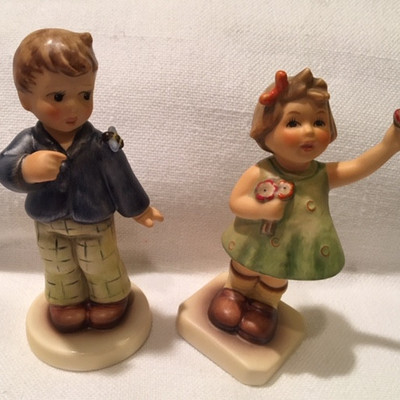 Set of 2 Hummels (Value $40-$80)