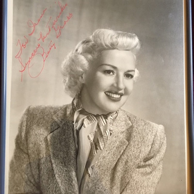 Autographed 7 1/4" x 9 1/4' Picture of Betty Grable (Value $200-$450)