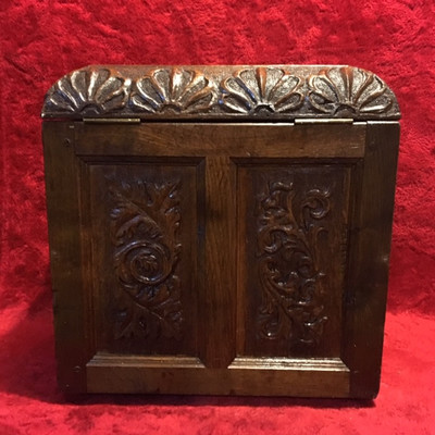 English Oak Circa 1890-1900.Handmade with each section a different flower (Appraisal Value of $400-600.)