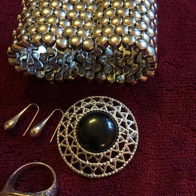 Silver overlay stretch bracelet, Brooch with Black center, Circular necklace & matching earrings, Size 7 Fun ring to match it all