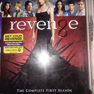 REVENGE THE FIRST SEASON ON DVD SET