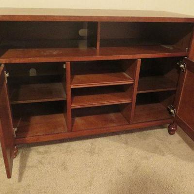 Cabinet / TV Stand