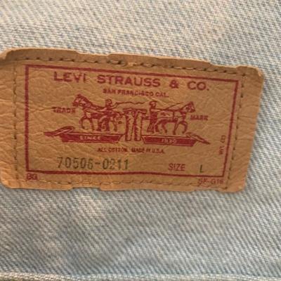 Vintage Levi 70506-0211 Jean Jacket Size Large - handmade light up