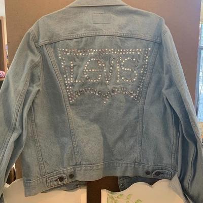 Vintage Levi 70506-0211 Jean Jacket Size Large - handmade light up