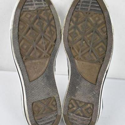 Black & White Converse Low-Top Shoes Men's Size 8/Women's Size 10