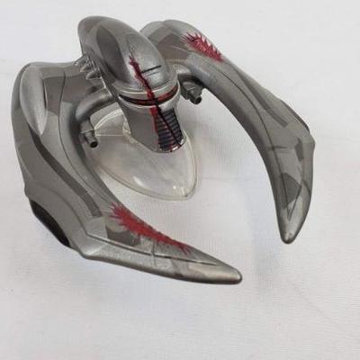 Planet Express Statue & Battlestar Galactica Ship