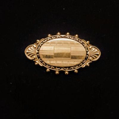 12 kt Gold Filled Hayward Brooch 1"L x 2"W