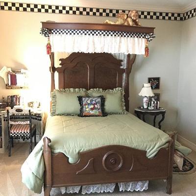 Tester Bed