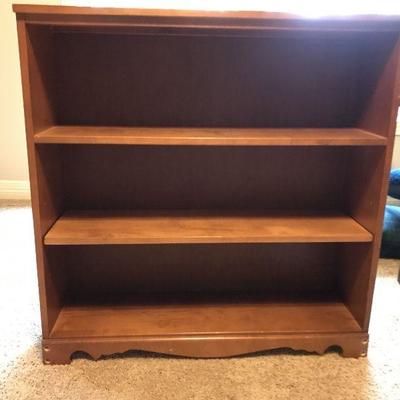 3 shelf book shelf