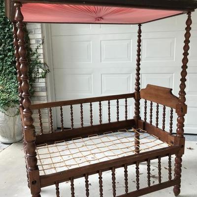 Victorian Rope Tester Baby Bed