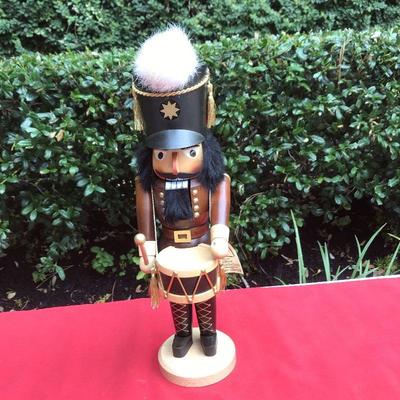 Seiffener Nutcracker 