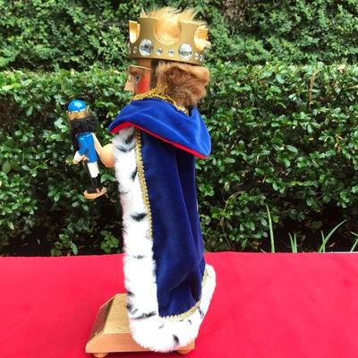 â€œKing of Nutcrackerâ€