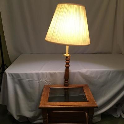 Lot 14 - Magazine Rack & Lamp