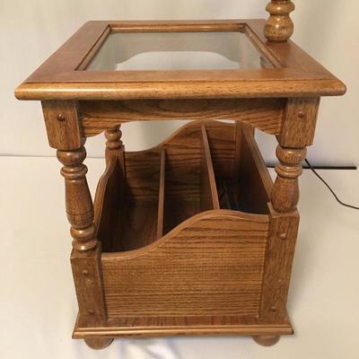 Lot 14 - Magazine Rack & Lamp