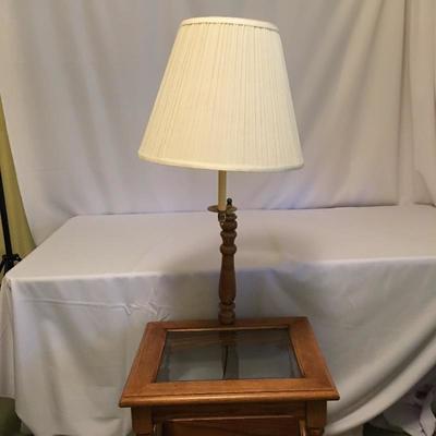Lot 14 - Magazine Rack & Lamp