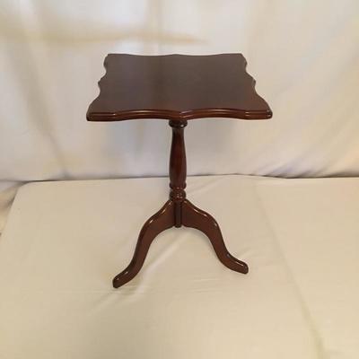 Lot 17 - Tiffany Style Lamp & Side Table