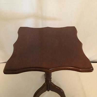 Lot 17 - Tiffany Style Lamp & Side Table