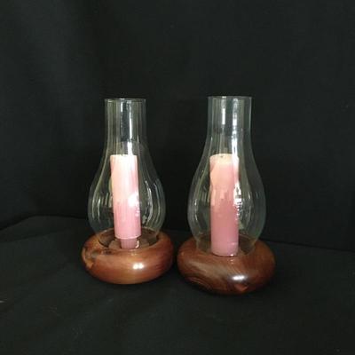 Lot 18 - Globes & Oil Lamps