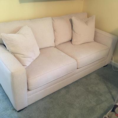 Lot 22 - Havertys Couch