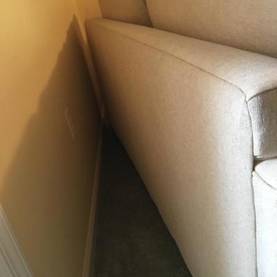 Lot 22 - Havertys Couch