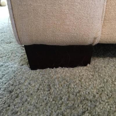 Lot 22 - Havertys Couch