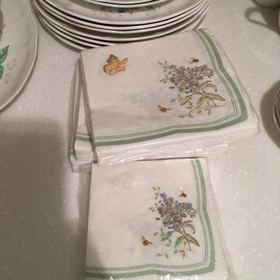 Lot 24 - Lenox Dinner Ware Set