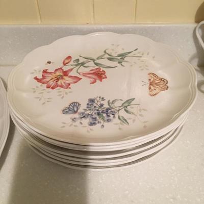 Lot 24 - Lenox Dinner Ware Set
