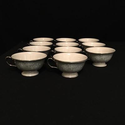 Lot 25 - Castleton China Set