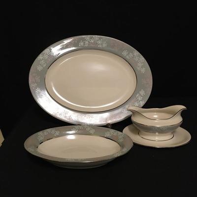 Lot 25 - Castleton China Set
