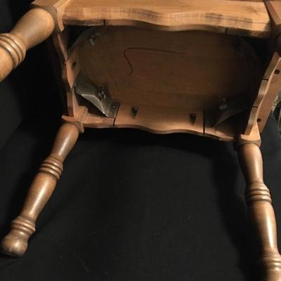 Lot 27 - Side Table & Lamp