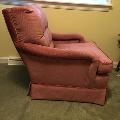 Lot 28 - Chair & Rug