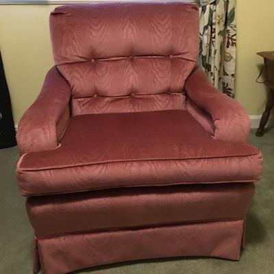 Lot 28 - Chair & Rug
