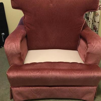 Lot 28 - Chair & Rug