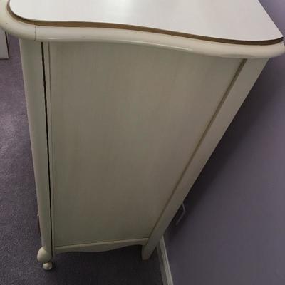 Lot 29 - Chest of Drawers