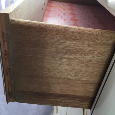Lot 29 - Chest of Drawers
