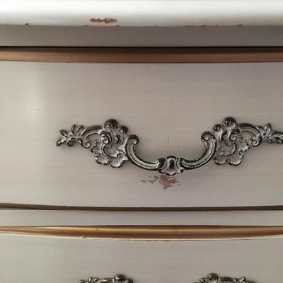 Lot 29 - Chest of Drawers