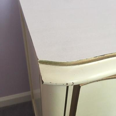 Lot 31 - Desk & Chair