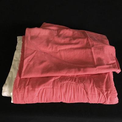 Lot 41 - Vintage Nursery Accessories