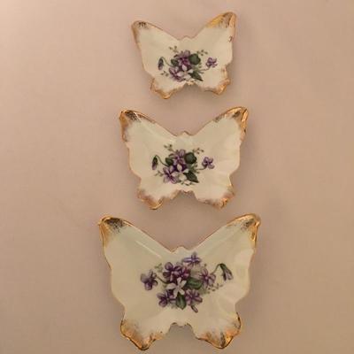 Lot 45 - Lefton Hand Painted Set