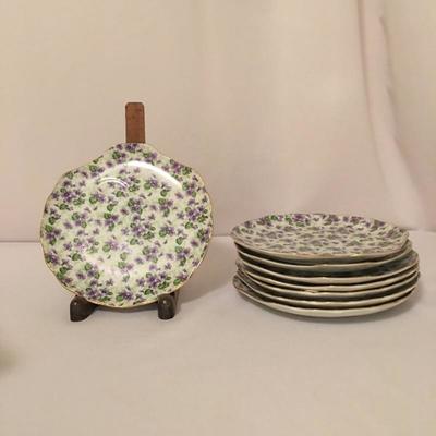 Lot 45 - Lefton Hand Painted Set
