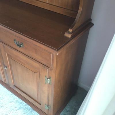 Lot 46 - Heywood Wakefield Hutch