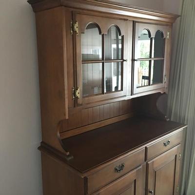 Lot 46 - Heywood Wakefield Hutch