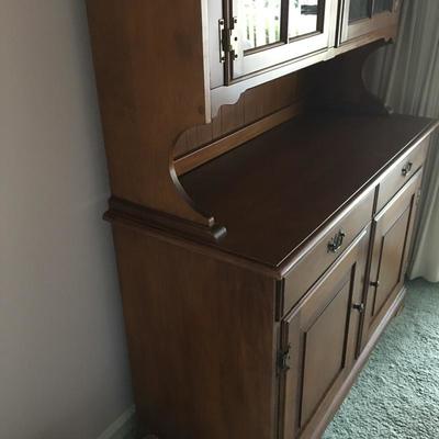 Lot 46 - Heywood Wakefield Hutch