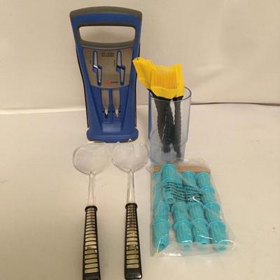 Lot 64 - Kitchen Utensils
