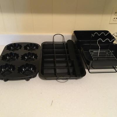 Lot 67 - Baking & Roasting Accoutrements