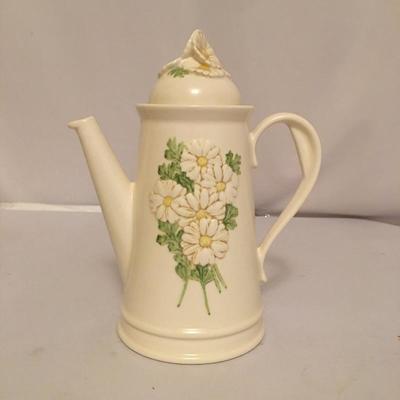  Lot 69 - Daisy Dishes & Weymouth Canister