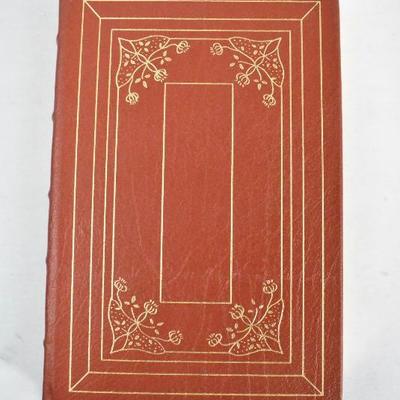 Hardcover Book 1999 English Pistols & Revolvers by JN George