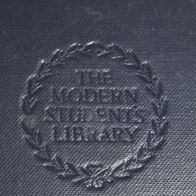 The Modern Students' Library, 17th Century Essays, Hardcover Book - Vintage 1926