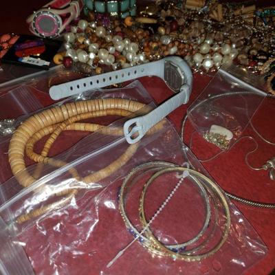 Lot #4 Jewelry 