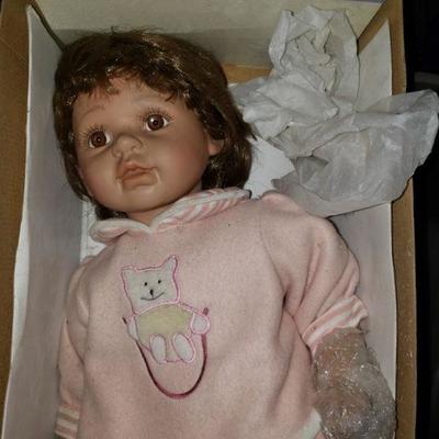 New IN BOX Cathay collection Porcelain Doll